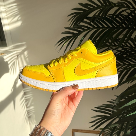 Jordan 1 Low - Picture 5 of 11